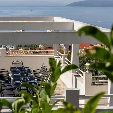 Ozzie - Private Pool - Seaview * Макарська