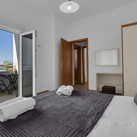Ozzie - Private Pool - Seaview * Makarska
