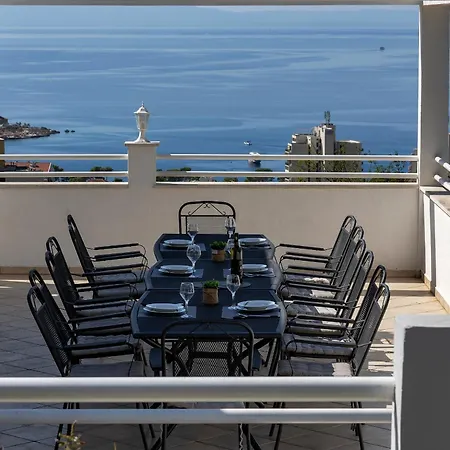 Ozzie - Private Pool - Seaview