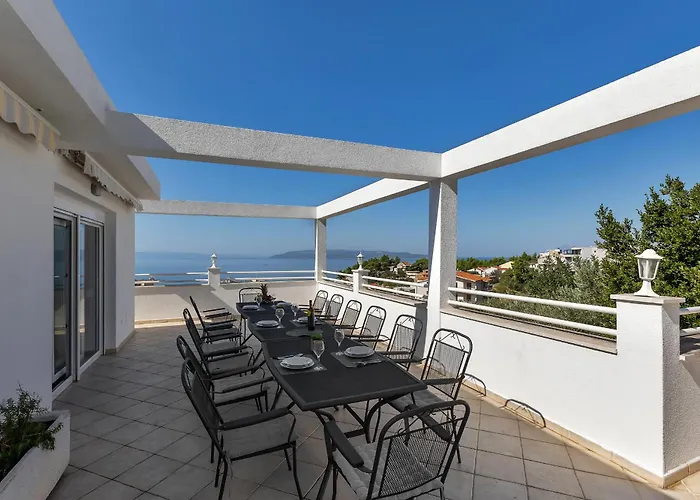 Ozzie - Private Pool - Seaview Makarska